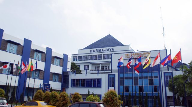 IIB Darmajaya Lampung